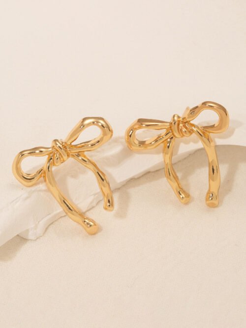 Glossy Gold Bow Earrings – Simple and Stylish Everyday Glam