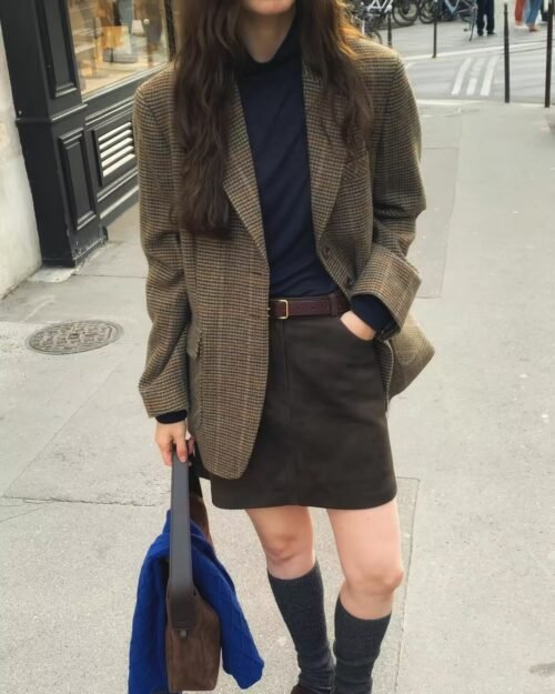 Women’s Plaid Straight-Cut Blazer with Elegant Tailoring