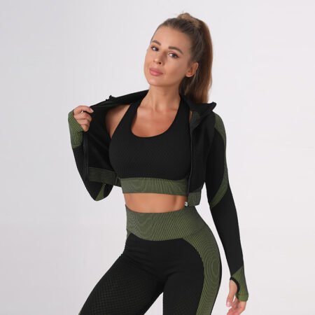 SEAMLESS QUICK-DRY YOGA THREE-PIECE SET