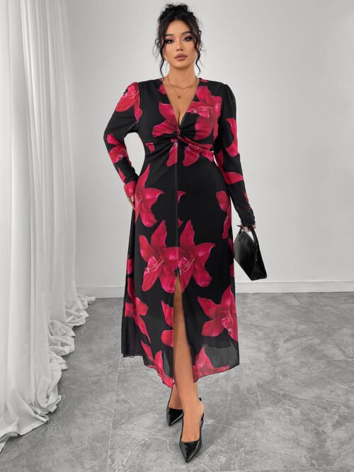 Plus Size Floral French V-Neck Waist-Slimming Summer Dress