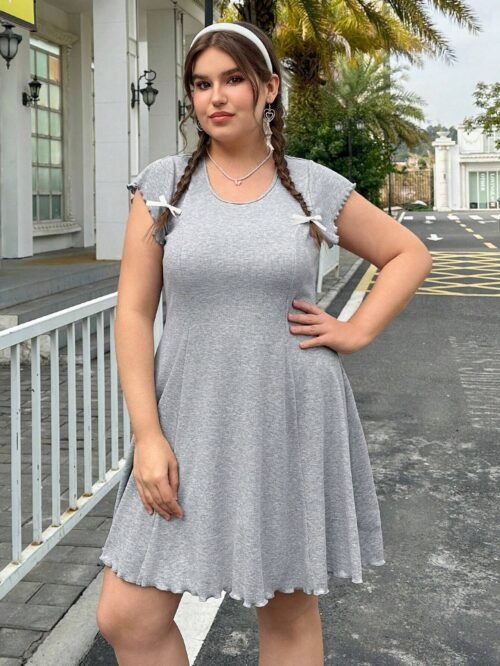 Plus Size Solid Color Round Neck Short Sleeve Mini Dress for Women