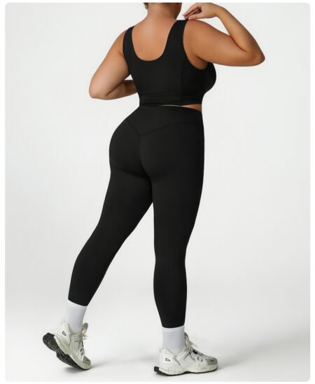 Plus Size Fitness Running Two-Piece Set – Training Outfit for Curves